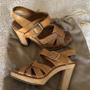 Chloe Tan Leather Heels